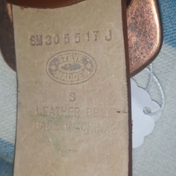 STEVE MADDEN copper buckle Studded Leather Belt Sm - Picture 5 of 9